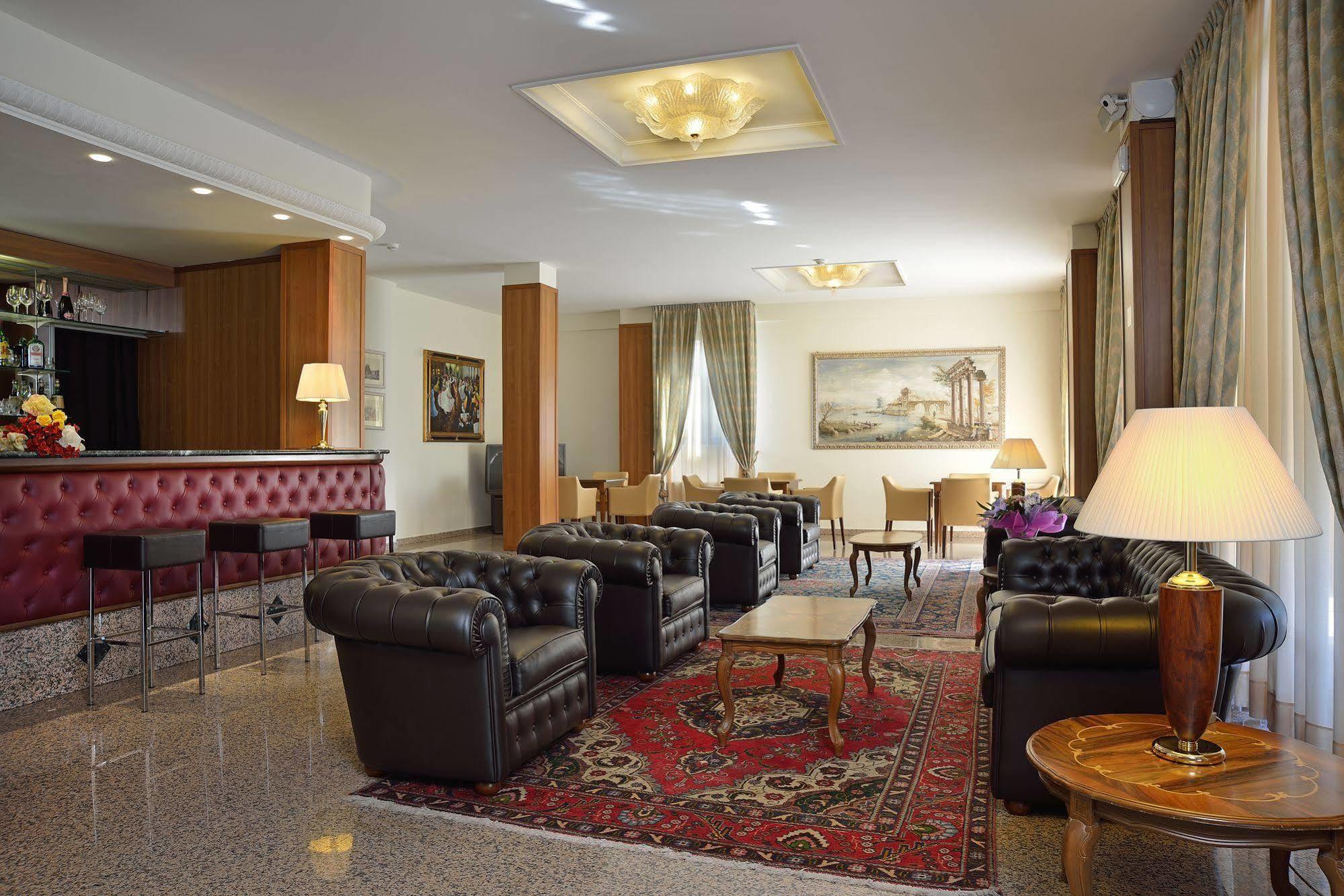 Hotel Rossini 4*